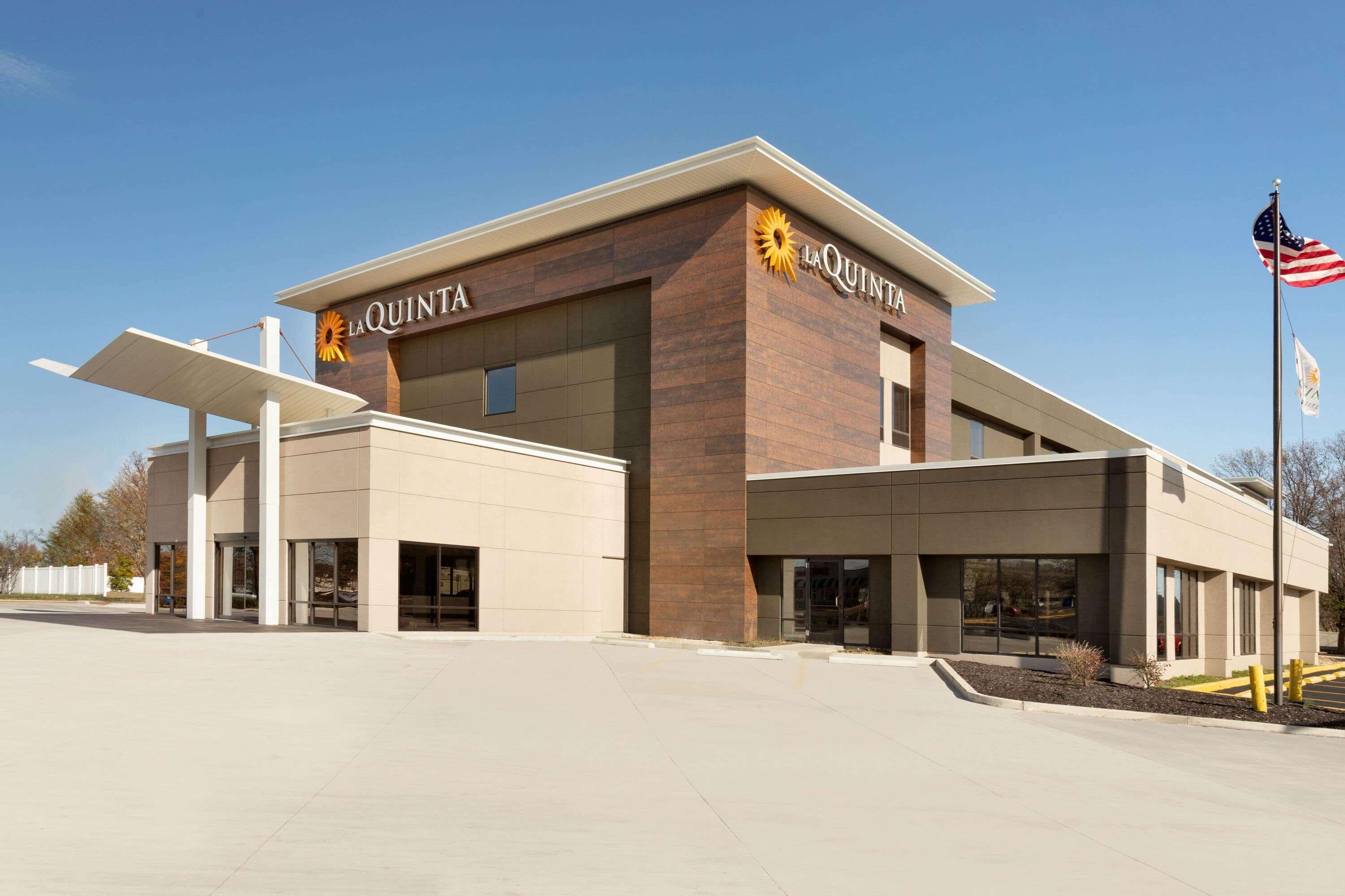 La Quinta Inn & Suites By Wyndham St Louis Route 66 Windsor Springs Exterior foto