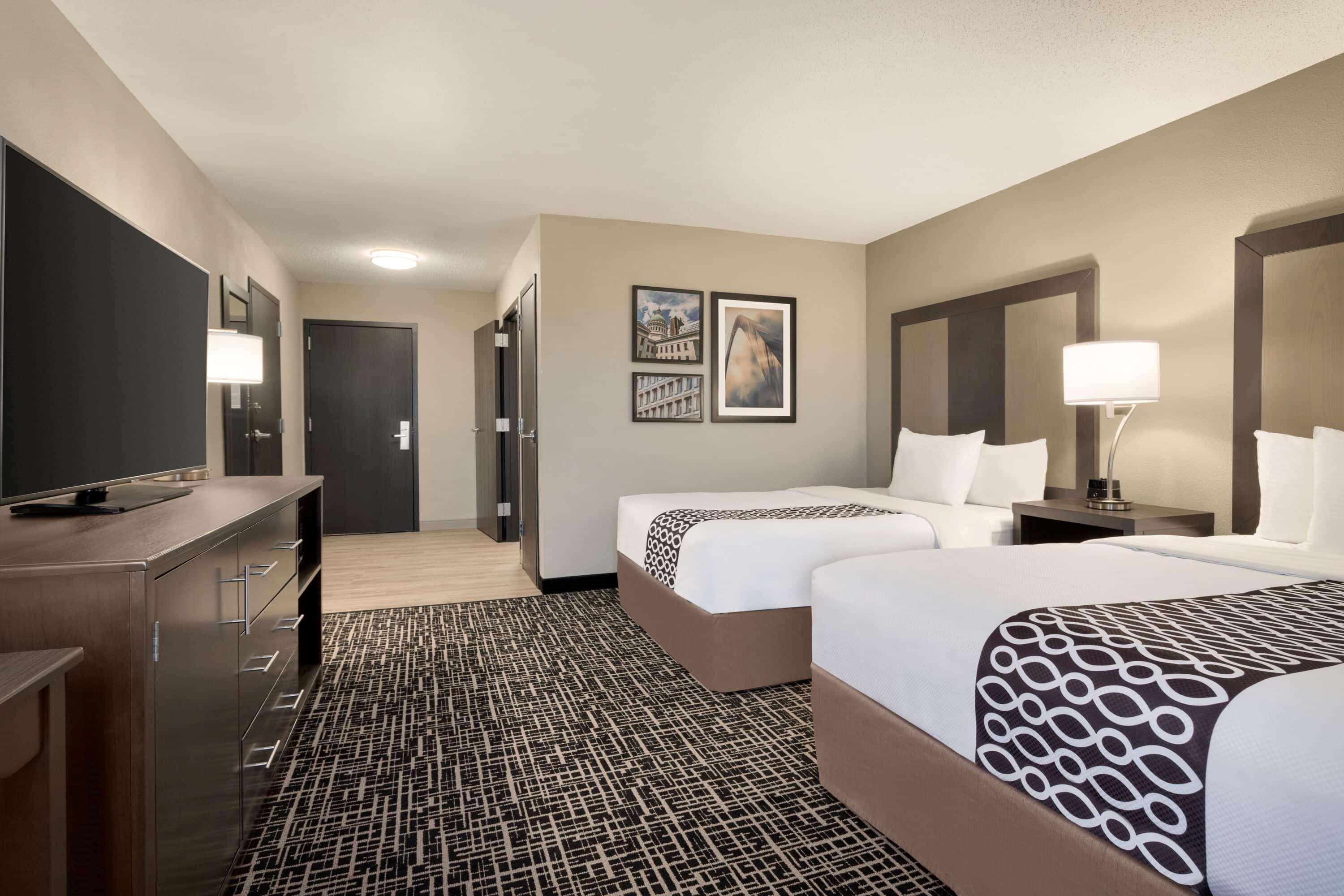 La Quinta Inn & Suites By Wyndham St Louis Route 66 Windsor Springs Exterior foto